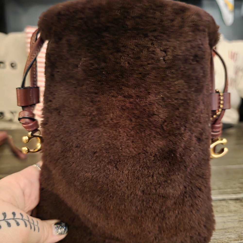 Nwot Coach Drawstring Shearling Pouch In Burgundy… - image 3